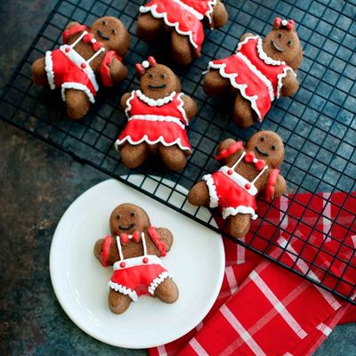 Gingerbread-Kids-Cakelet-Pan